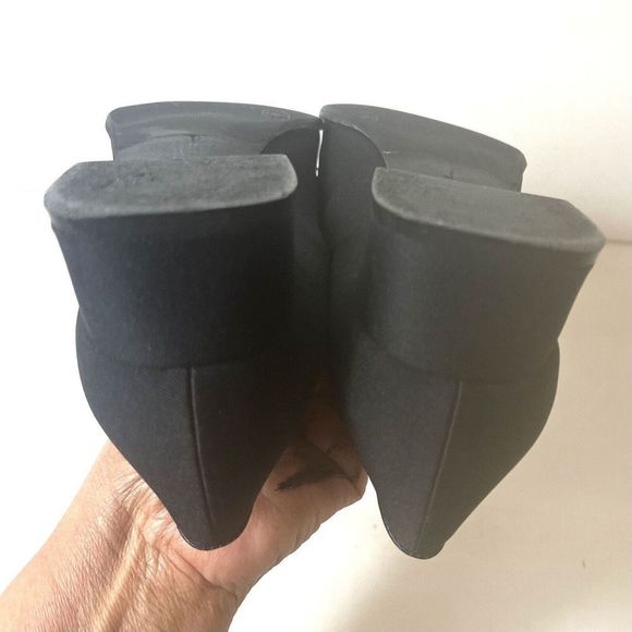 Salvatore Ferragamo Black Textile Womens Sz 8.5B Pump Slip On Square Toe Studded - Picture 8 of 11